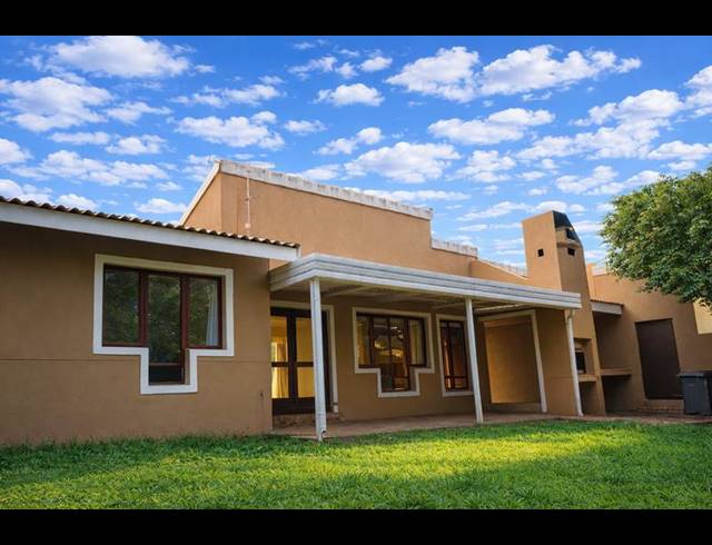 2 BEDROOM PROPERTY TO RENT IN WATERKLOOF RIDGE